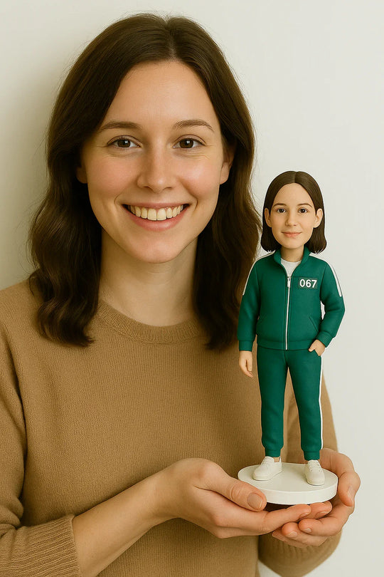 Custom Squid Game Female Bobblehead - Handmade Polymer Clay Figurine Based on Your Photo