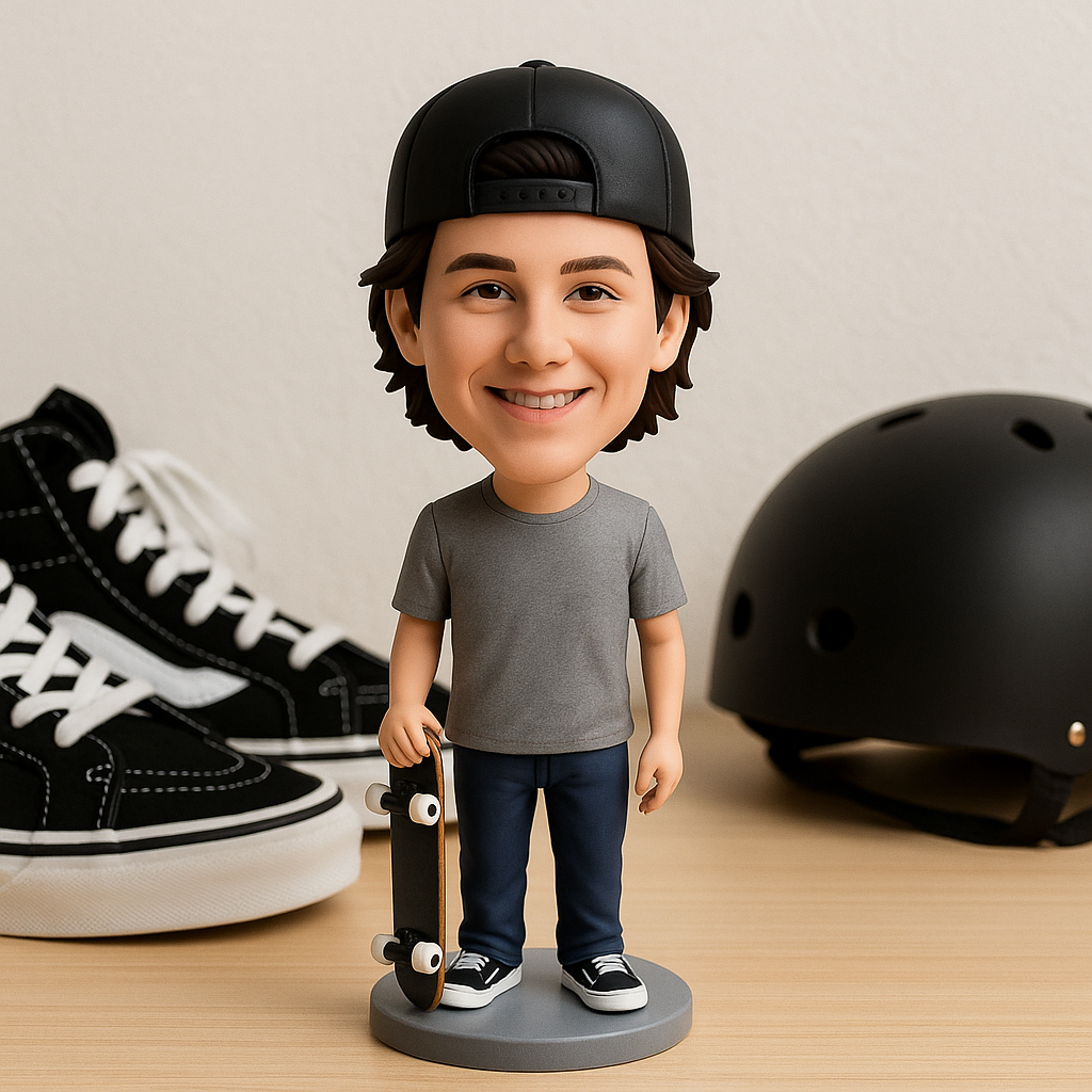 Custom Skateboarder Bobblehead – Personalized Skater Figurine Gift