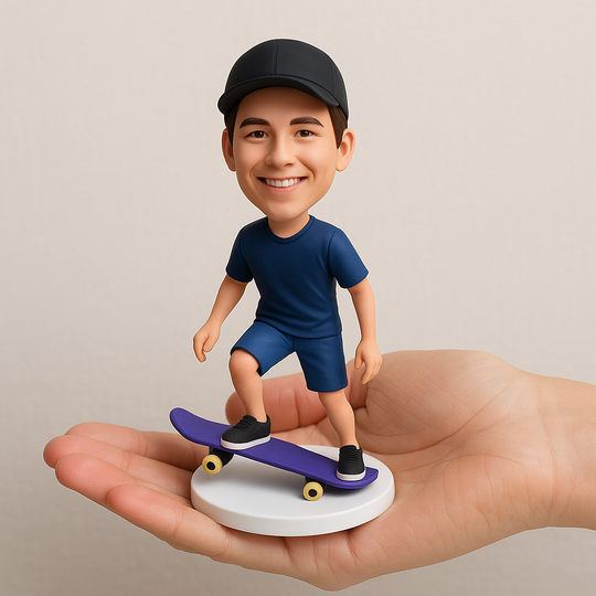 Custom Skateboarder Bobblehead – Personalized Skater Figurine Gift