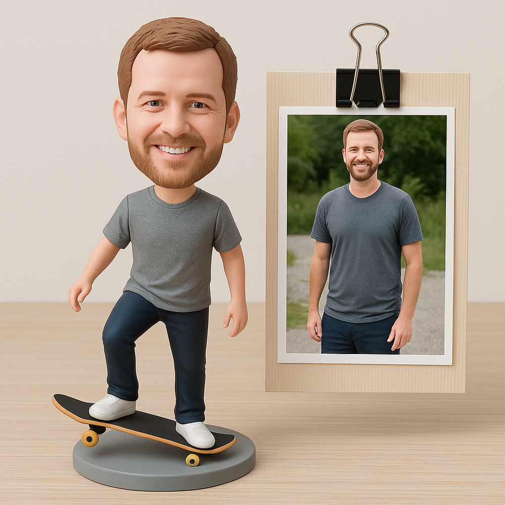 Custom Skateboarder Bobblehead – Personalized Skater Figurine Gift