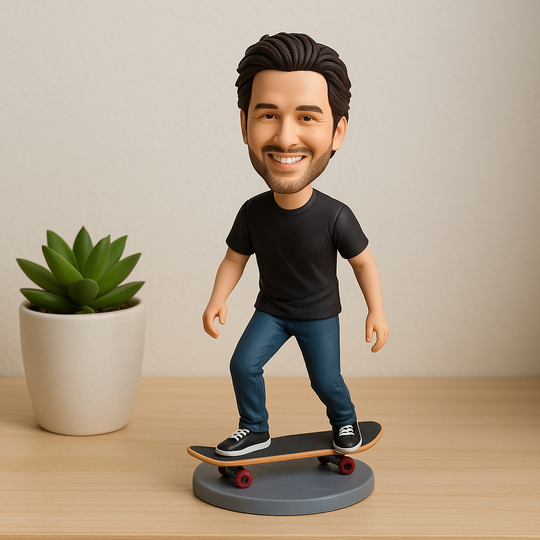 Custom Skateboarder Bobblehead – Personalized Skater Figurine Gift