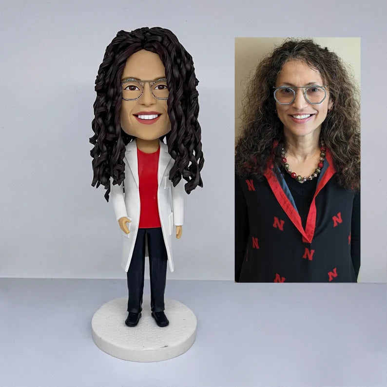 Example of the custom figurine design; personalised from customer reference photos