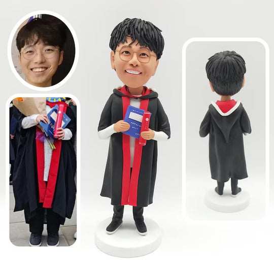 Example of the custom figurine design; personalised from customer reference photos
