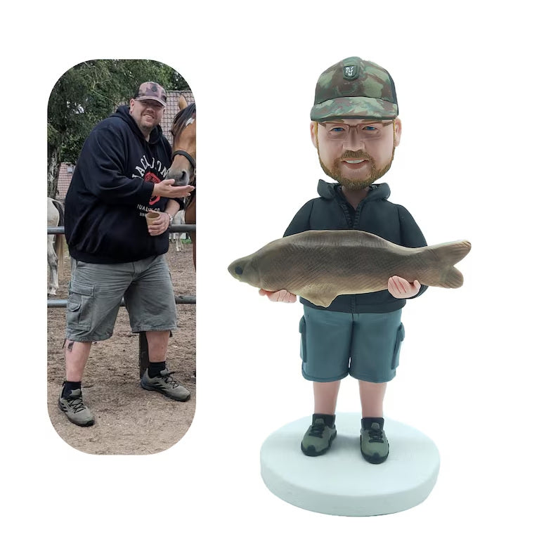 Example of the custom figurine design; personalised from customer reference photos