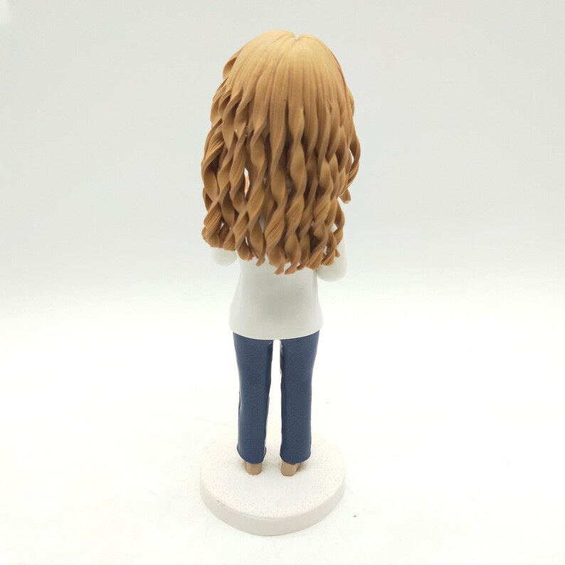 Rear view of the same example figurine design
