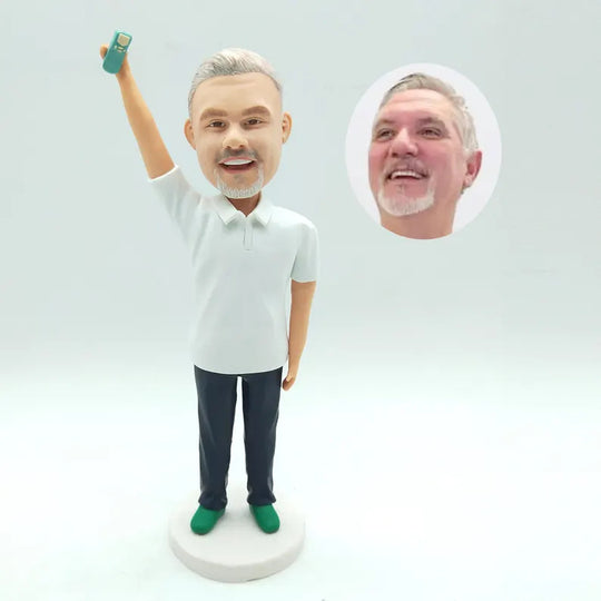 Example of the custom figurine design; personalised from customer reference photos