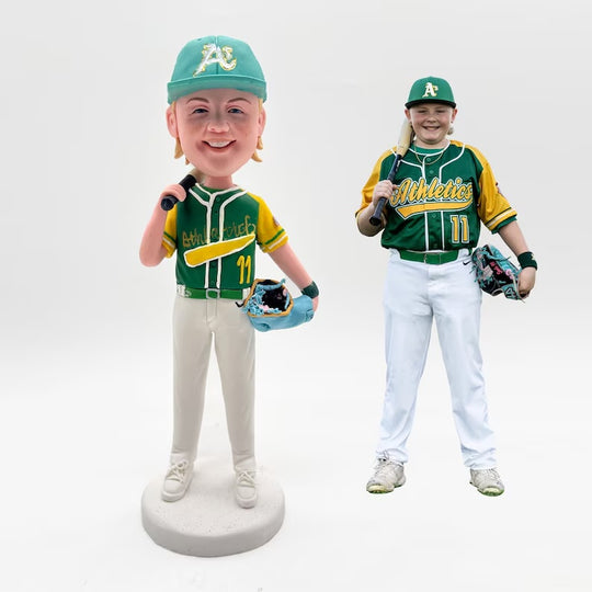 Example of the custom figurine design; personalised from customer reference photos