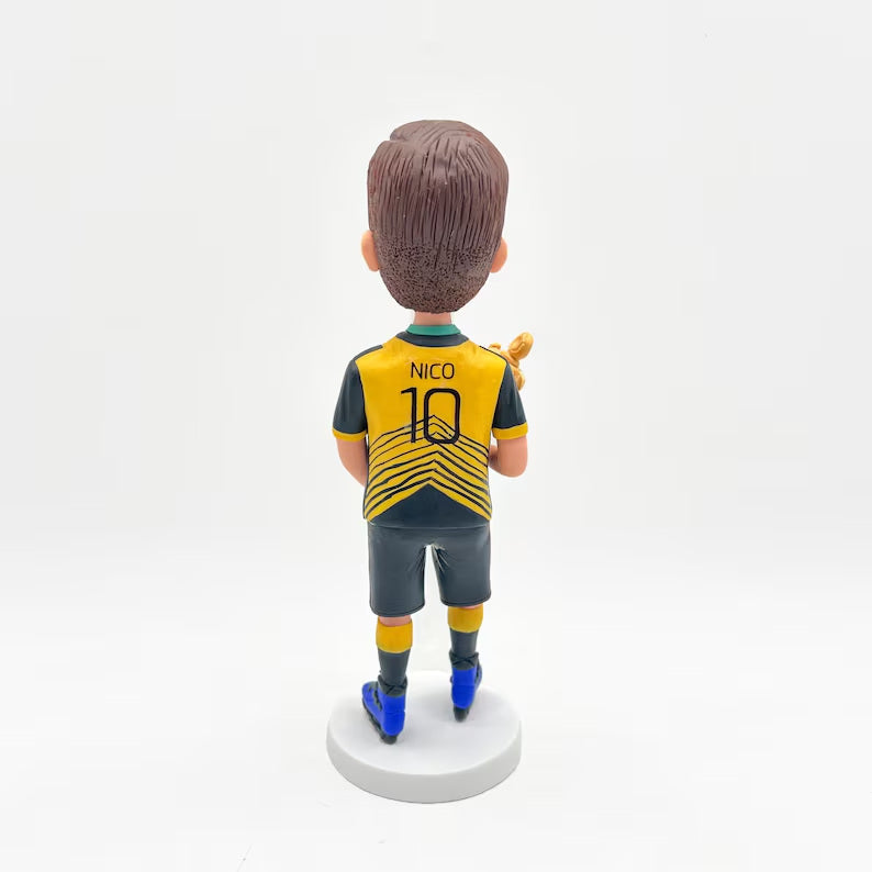 Rear view of the same example figurine design