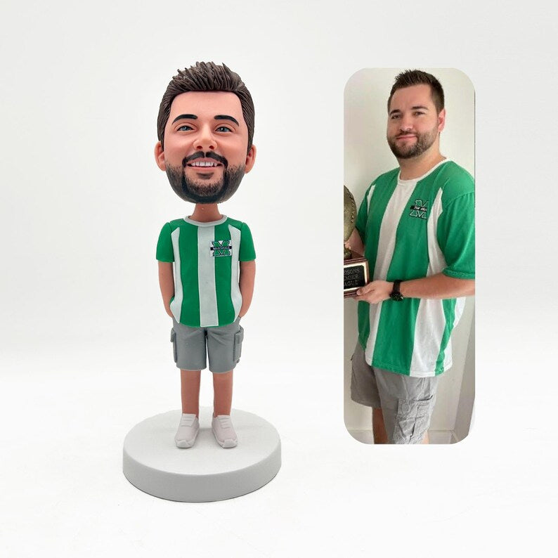 Example of the custom figurine design; personalised from customer reference photos