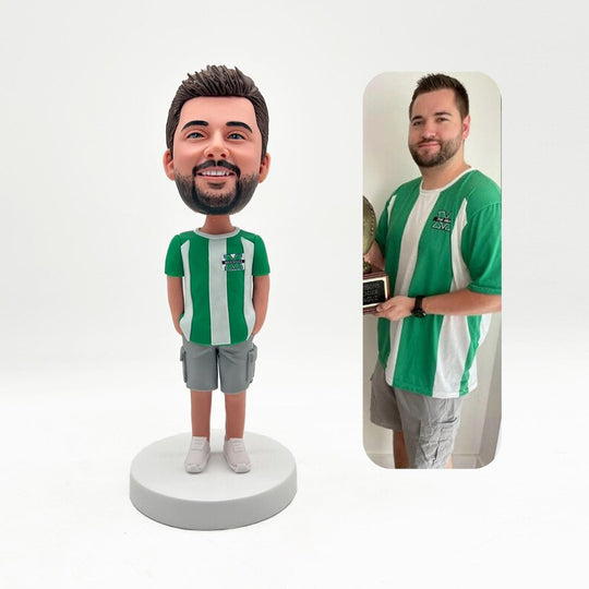 Example of the custom figurine design; personalised from customer reference photos