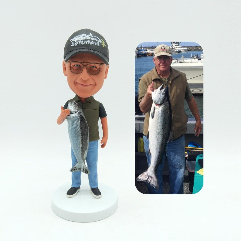 Example of the custom figurine design; personalised from customer reference photos