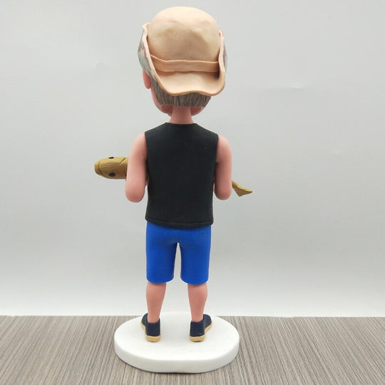 Alternate view of the same example figurine design