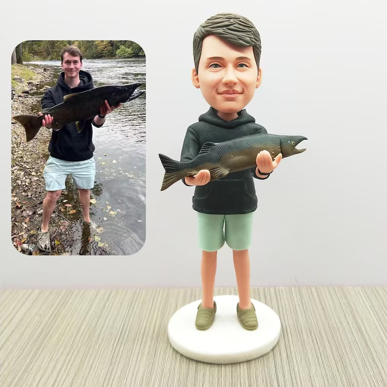 Example of the custom figurine design; personalised from customer reference photos