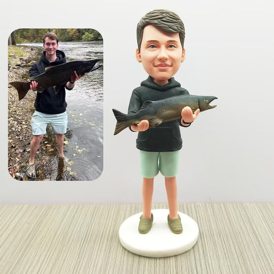 Example of the custom figurine design; personalised from customer reference photos