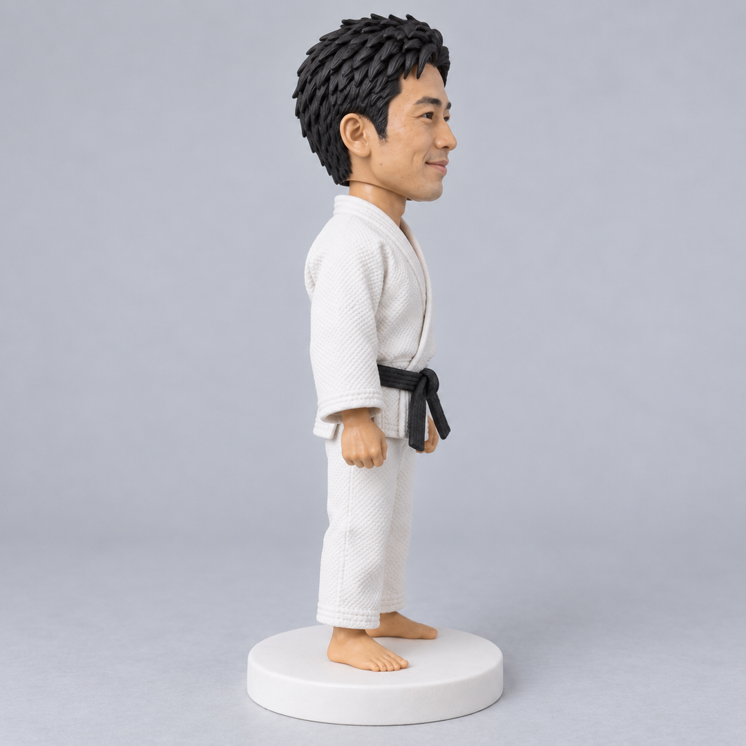 Custom judo bobblehead side view