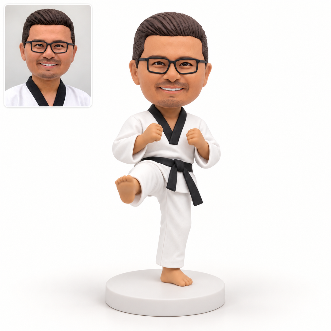 Custom taekwondo bobblehead with portrait comparison