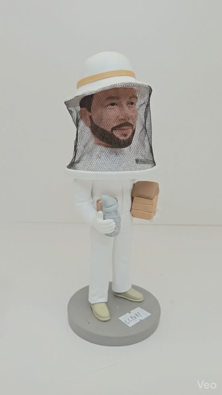 Custom Beekeeper Bobblehead – Personalized Bee Keeper Figurine from Your Photo 🐝