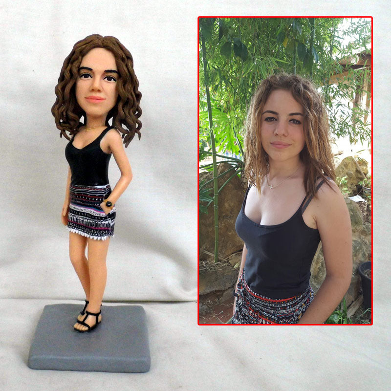 Sexy Customize Woman bobble head figurine